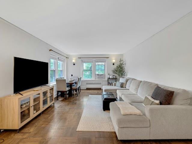 Apartment for sale in Cranford, New Jersey