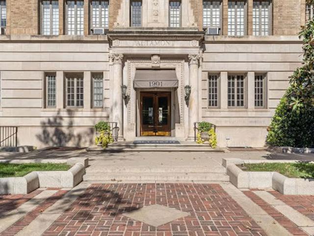 Apartment for sale in Washington