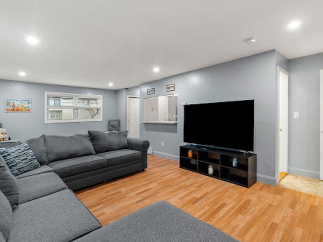 Apartment for sale in Amesbury, Massachusetts