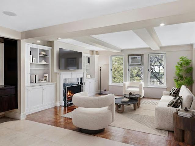 Apartment for sale in Arverne, New York