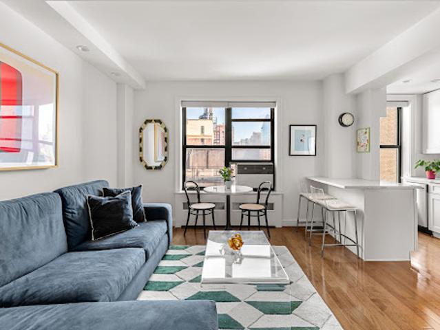 Apartment for sale in Arverne, New York