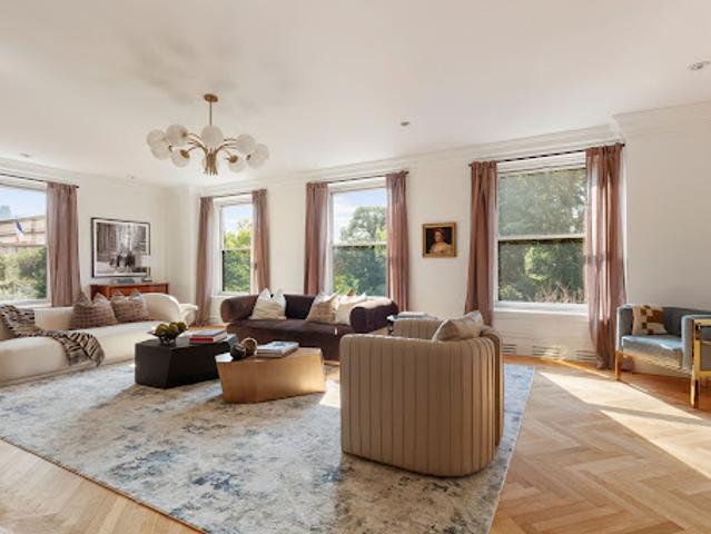 Apartment for sale in Arverne, New York