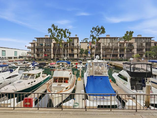 Apartment for sale in Long Beach, California