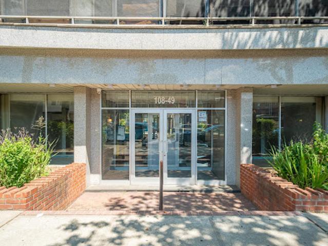 Apartment for sale in Queens, Arverne