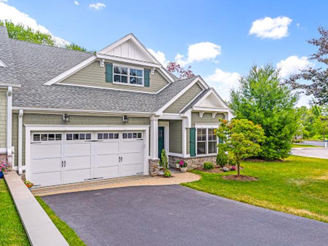 Apartment for sale in East Greenwich, Rhode Island