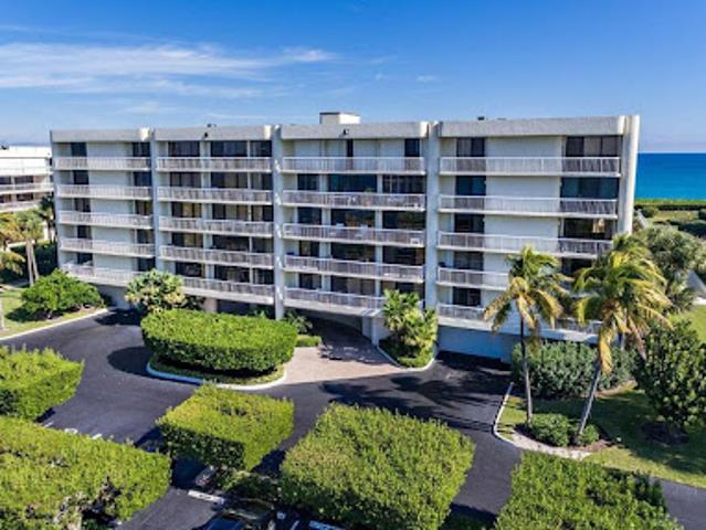 Apartment for sale in Palm Beach, Florida
