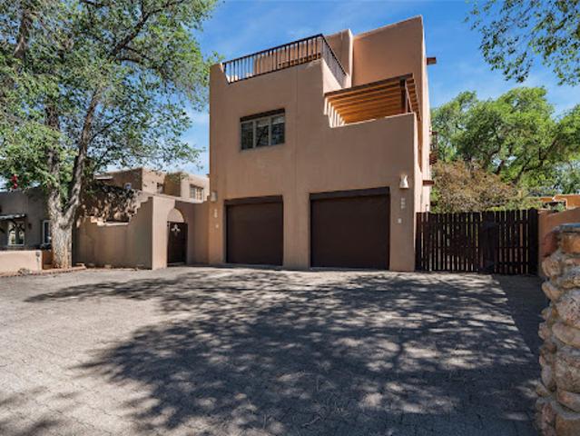 Apartment for sale in Santa Fe, New Mexico
