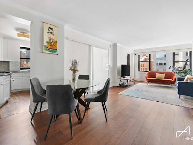 Apartment for sale in Arverne, New York