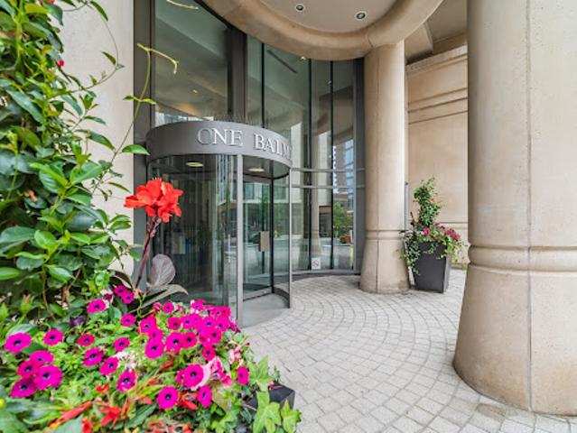 Apartment for sale in Toronto, Golden Horseshoe