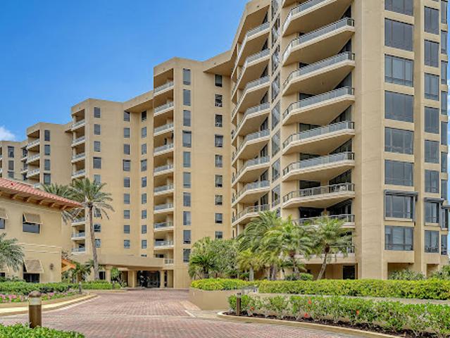 Apartment for sale in Longboat Key, Florida