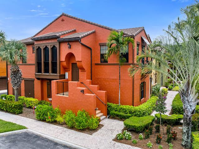 Apartment for sale in Naples, Florida