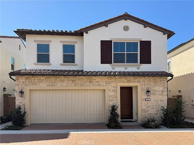 Apartment for sale in Irvine, California