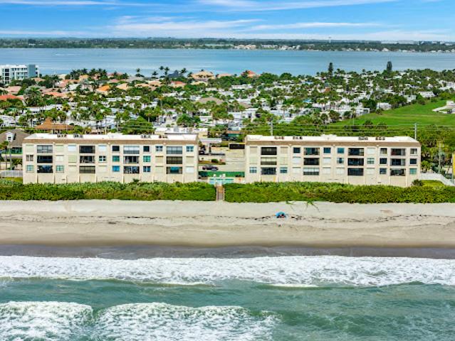 Apartment for sale in Melbourne Beach, Florida