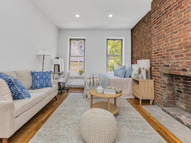 Apartment for sale in Arverne, New York