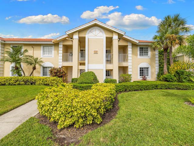 Apartment for sale in Naples, Florida