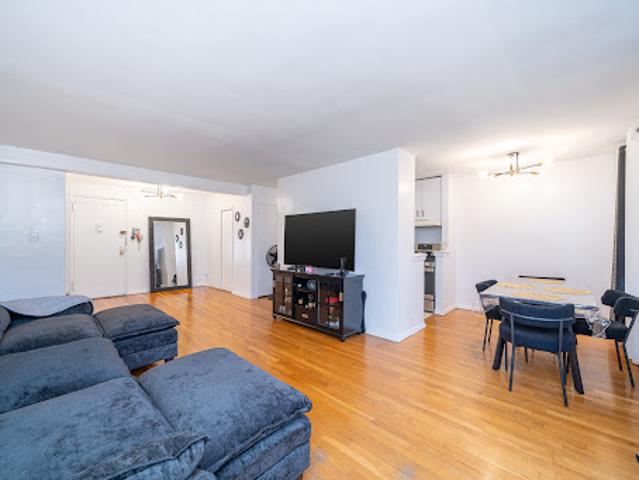 Apartment for sale in The Bronx, Arverne