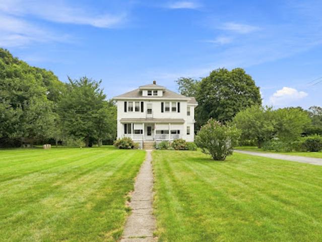 Apartment for sale in Barrington, Rhode Island