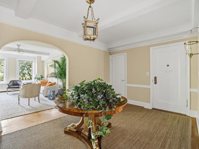 Apartment for sale in New York, Arverne