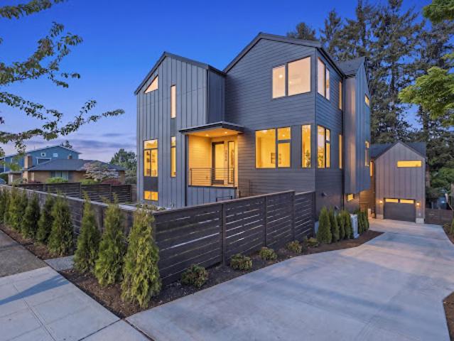 Apartment for sale in Seattle, Washington