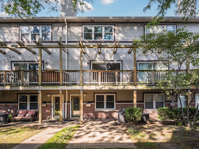Apartment for sale in Chicago Park, Illinois