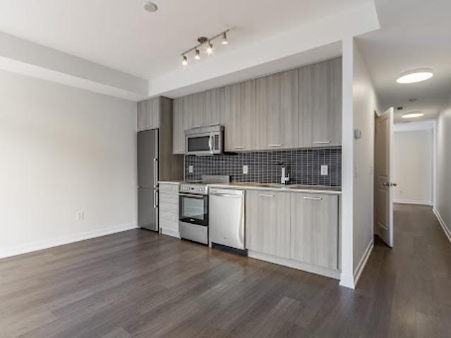 Apartment for sale in Woburn, Ontario