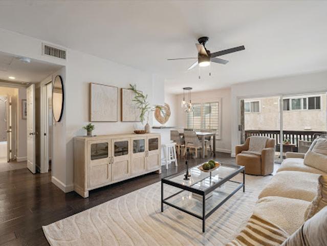 Apartment for sale in Los Angeles