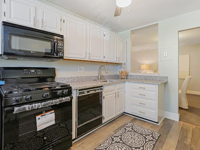 Apartment for sale in Gibsonton, Maryland