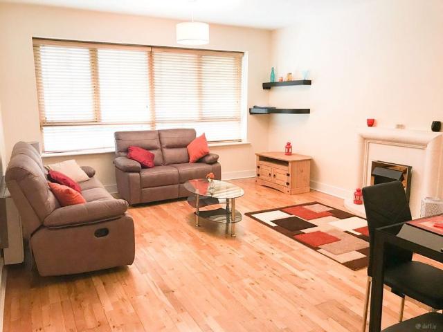 Apartment to rent in Carrickmines, North Tipperary