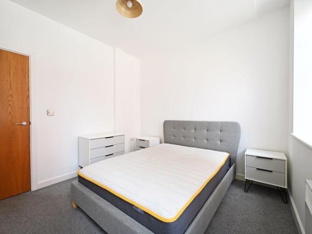 Apartment for rent in Saint Vincent's, Netherthorpe