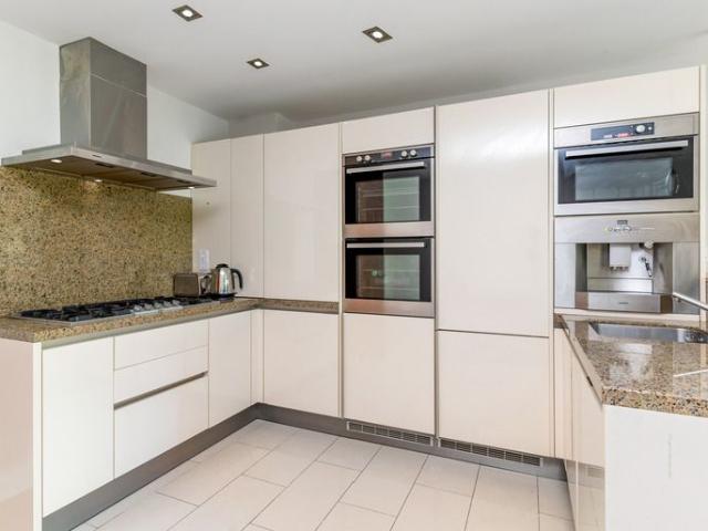 Apartment to rent in Bluebell, North Tipperary