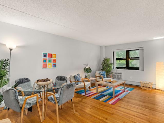 Apartment for sale in Arverne, New York