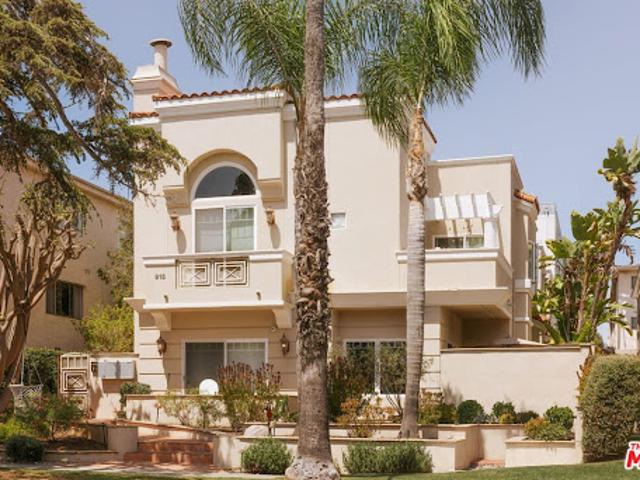 Apartment for sale in Santa Monica, California