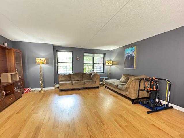 Apartment for sale in Arverne, New York