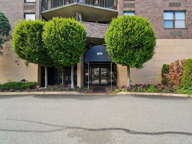Apartment for sale in Cliffside Park, New Jersey