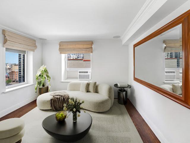 Apartment for sale in Arverne, New York