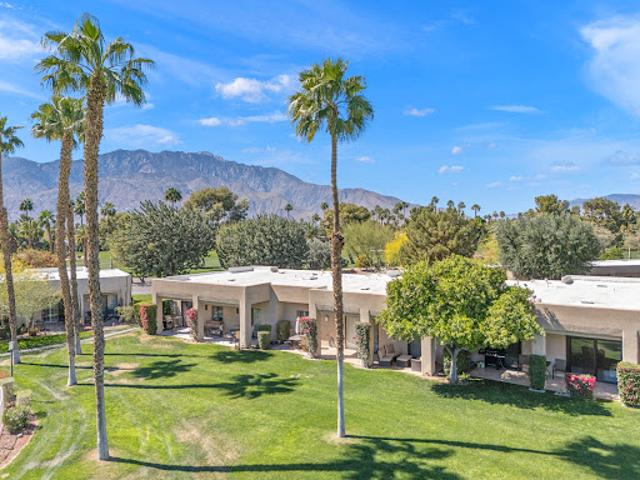 Apartment for sale in Cathedral City, California