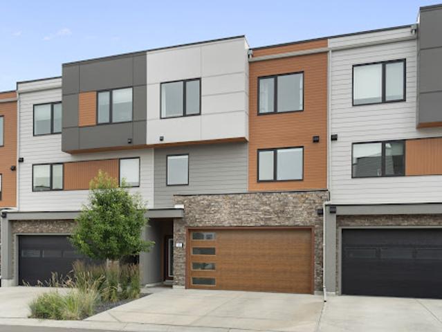 Apartment for sale in Northwest, Alberta