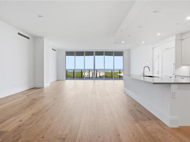 Apartment for sale in Bonita Springs, Florida