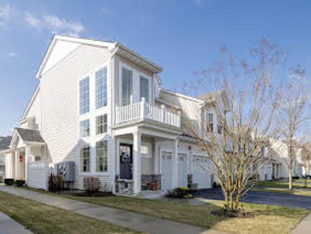 Apartment for sale in Center Moriches