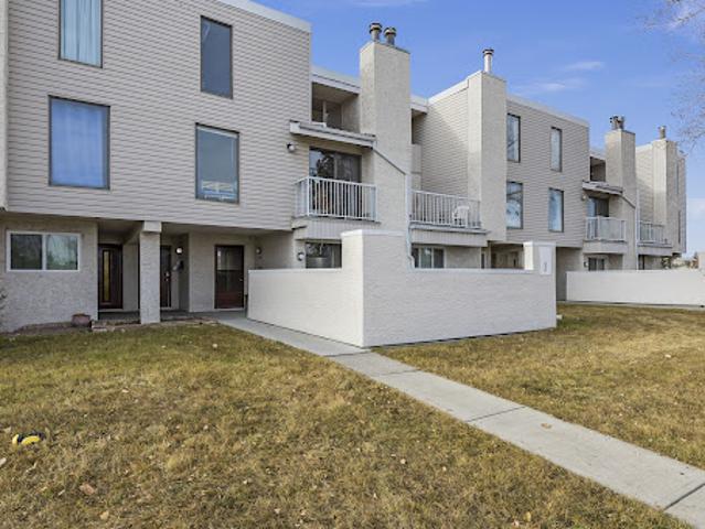 Apartment for sale in Northwest, Alberta