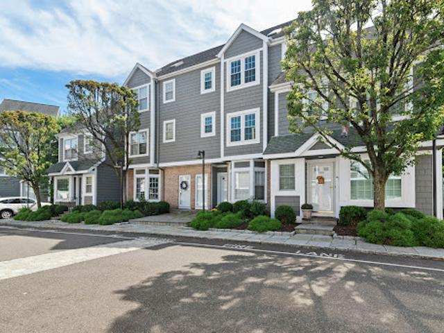 Apartment for sale in Stamford, Connecticut
