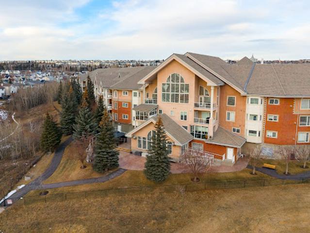 Apartment for sale in Northwest, Alberta