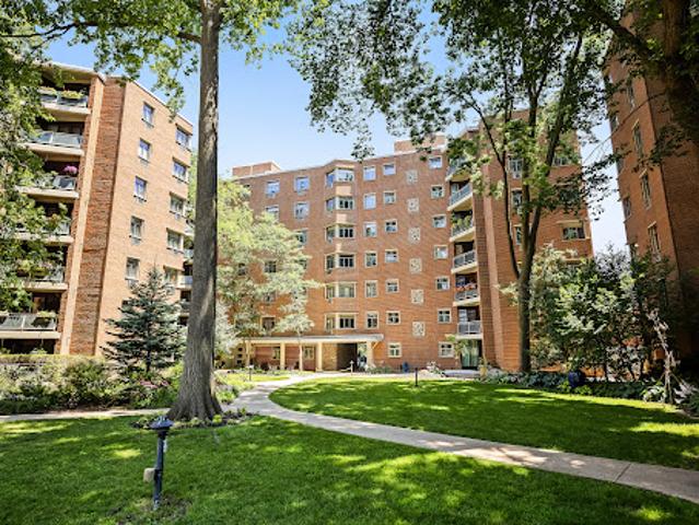 Apartment for sale in Evanston, Illinois