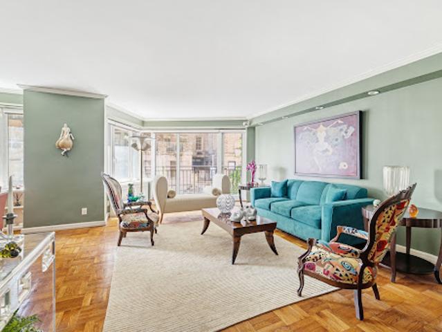 Apartment for sale in Arverne, New York