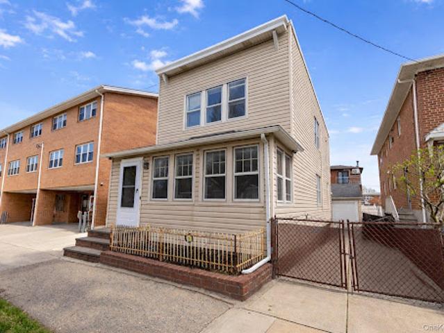Apartment for sale in Arverne, New York