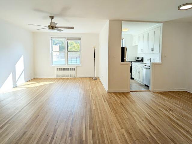 Apartment for sale in Arverne, New York