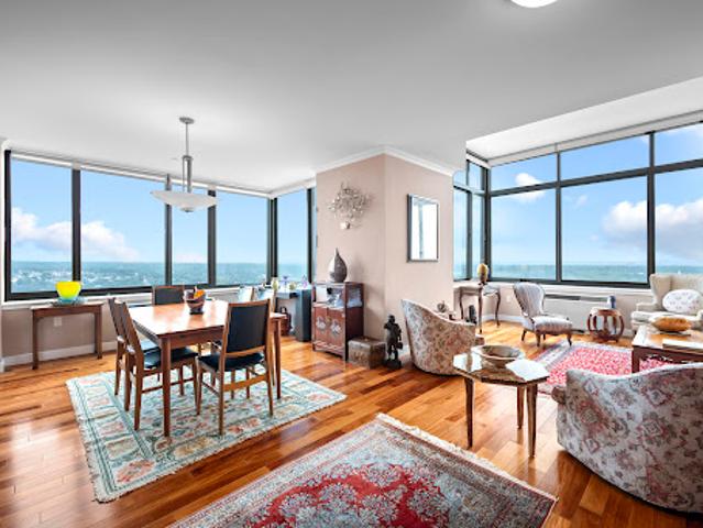 Apartment for sale in White Plains, New York