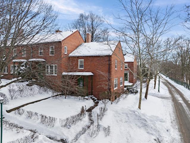 Apartment for sale in Pittsburg, Pennsylvania