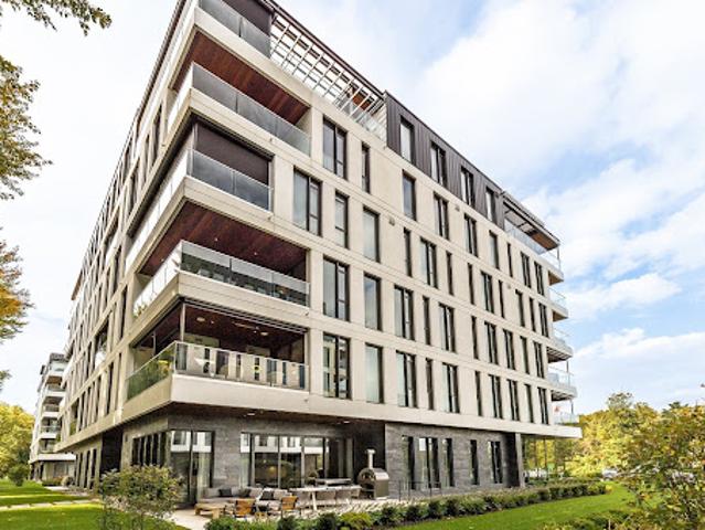 Apartment for sale in Laval-sur-le-lac, Quebec