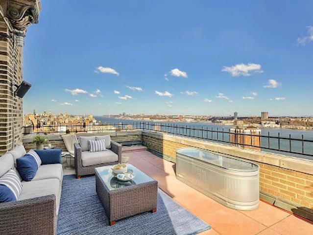 Apartment for sale in Arverne, New York